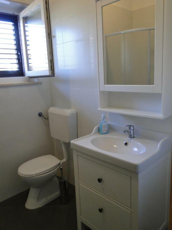 Apartment Pino Umago Esterno foto